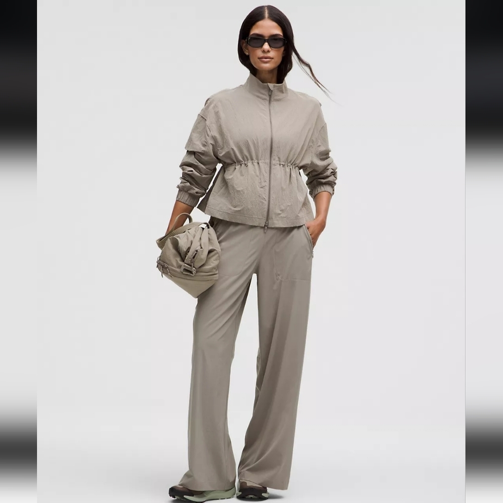 Wide-Leg Mid-Rise Pants - Picture 10 of 14